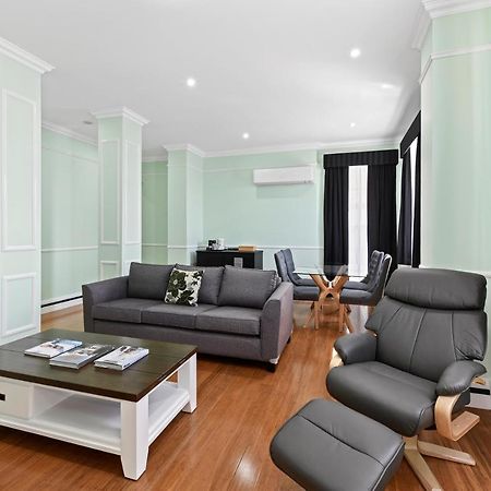 The Star Boutique Apartments Уоучоп Экстерьер фото